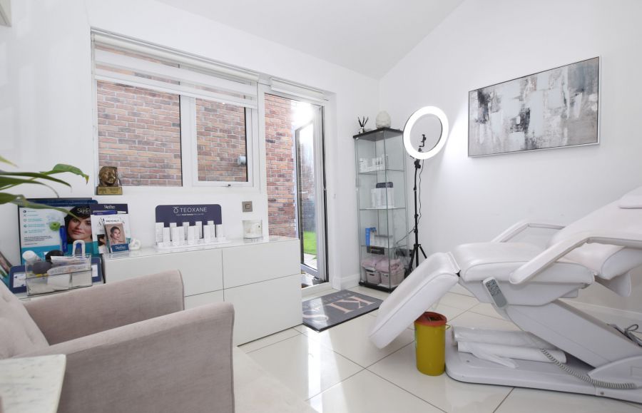 1 Wellington Park Road