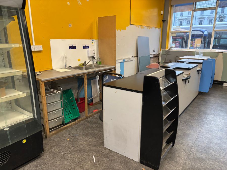 Spacious Retail Unit in a Prime Location, 2 Market Street