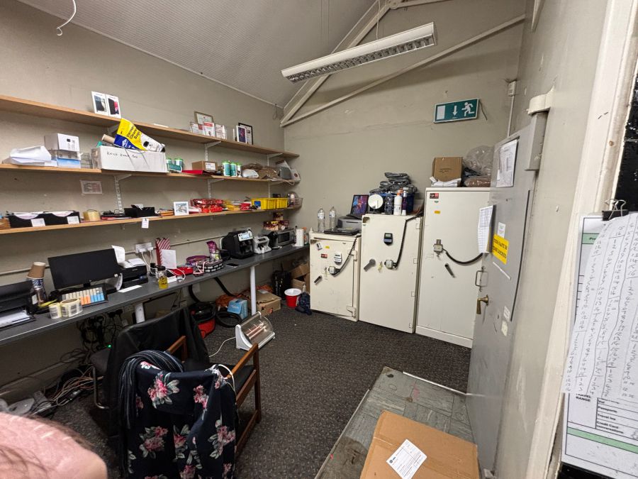 Spacious Retail Unit in a Prime Location, 2 Market Street