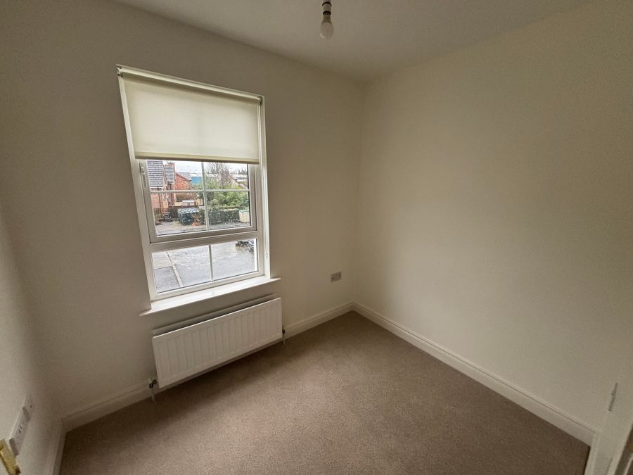 10 Broomhill Courtyard