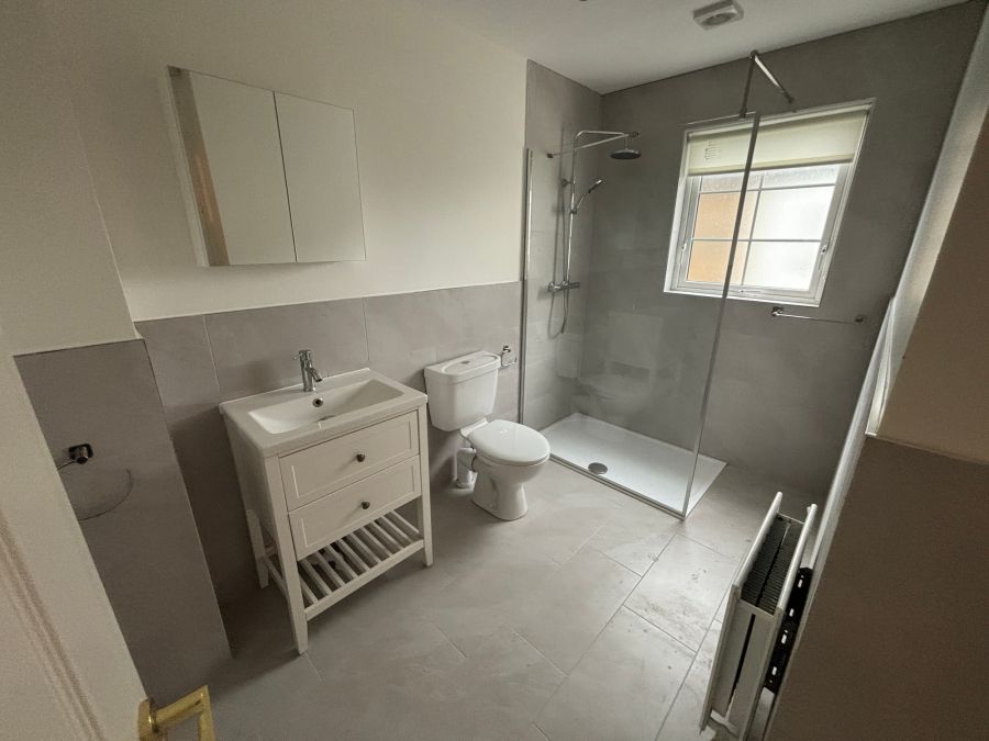 10 Broomhill Courtyard