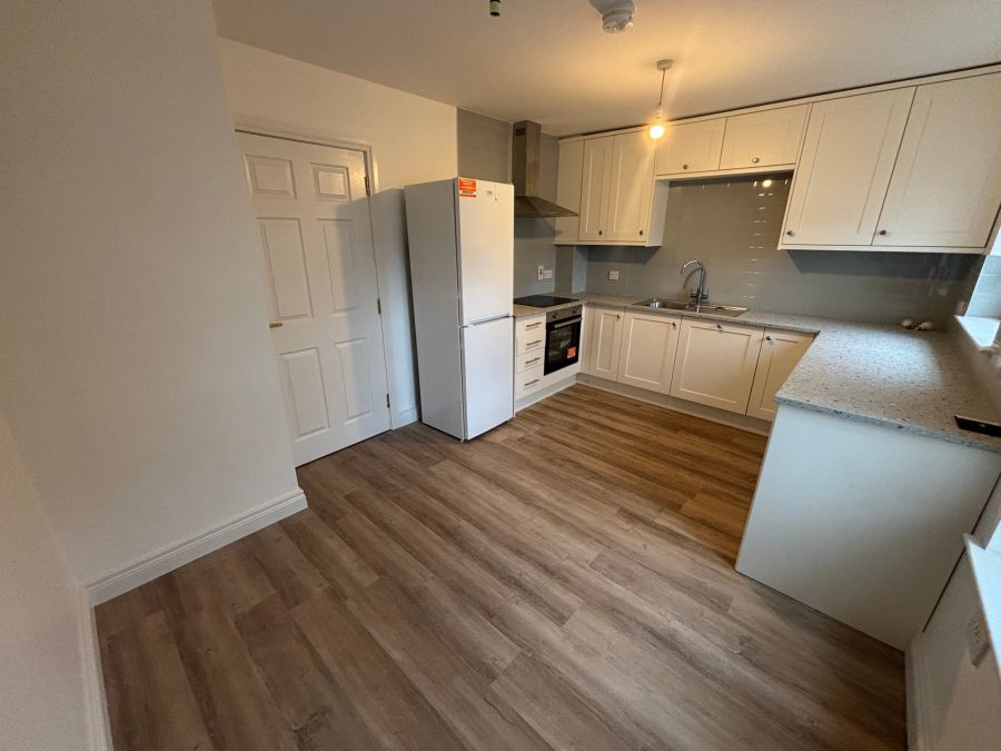 10 Broomhill Courtyard