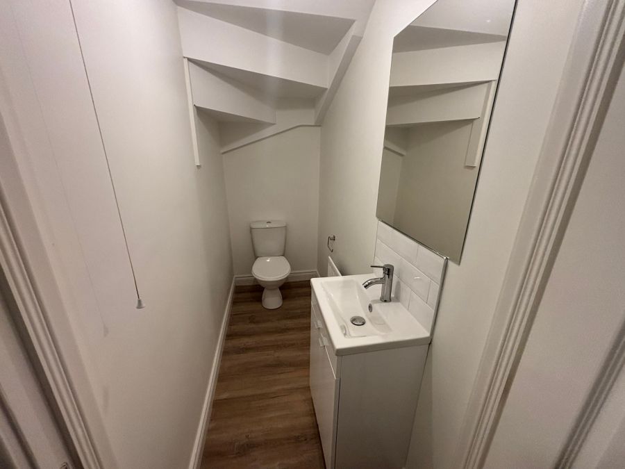 10 Broomhill Courtyard