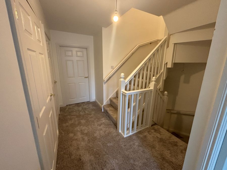 10 Broomhill Courtyard