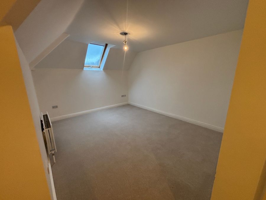 10 Broomhill Courtyard