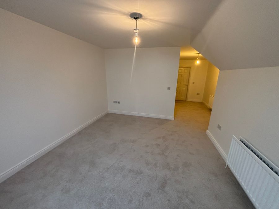 10 Broomhill Courtyard