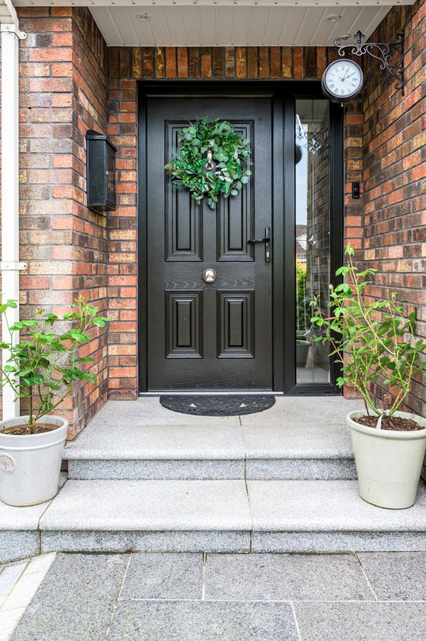 9 Sandhill Court