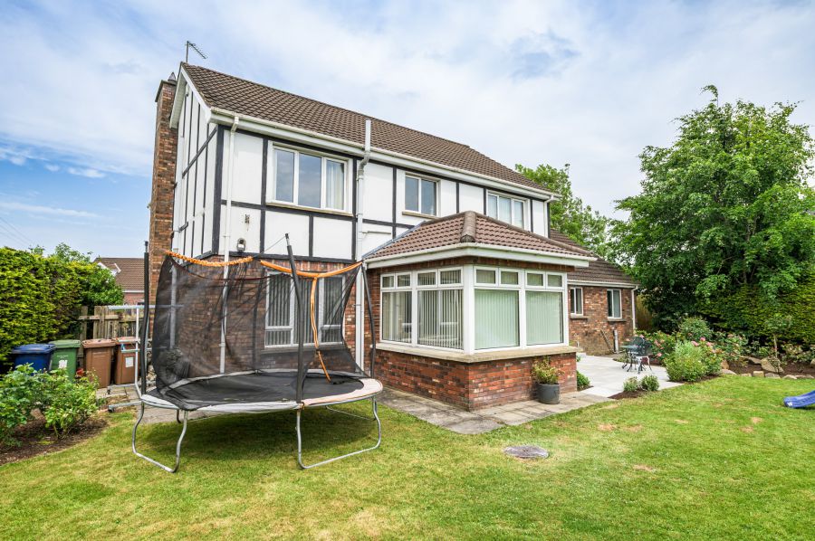9 Sandhill Court