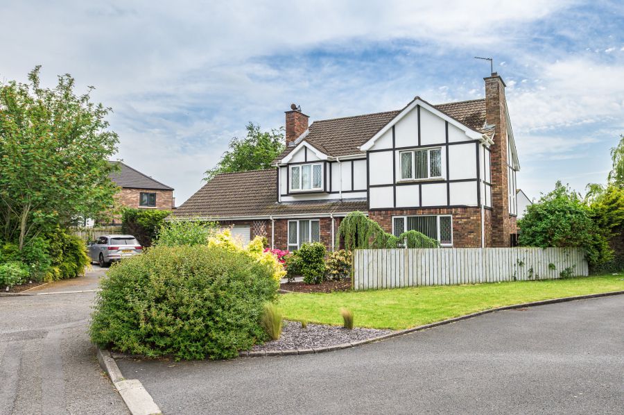 9 Sandhill Court