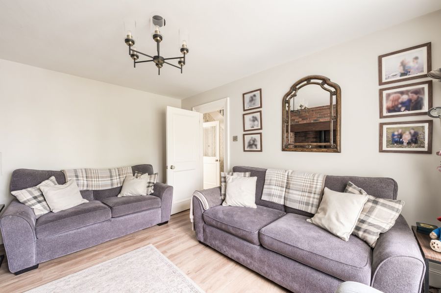 9 Sandhill Court