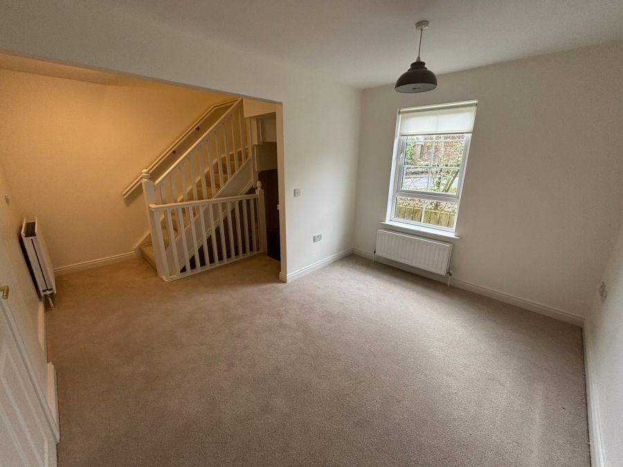 7 Broomhill Courtyard