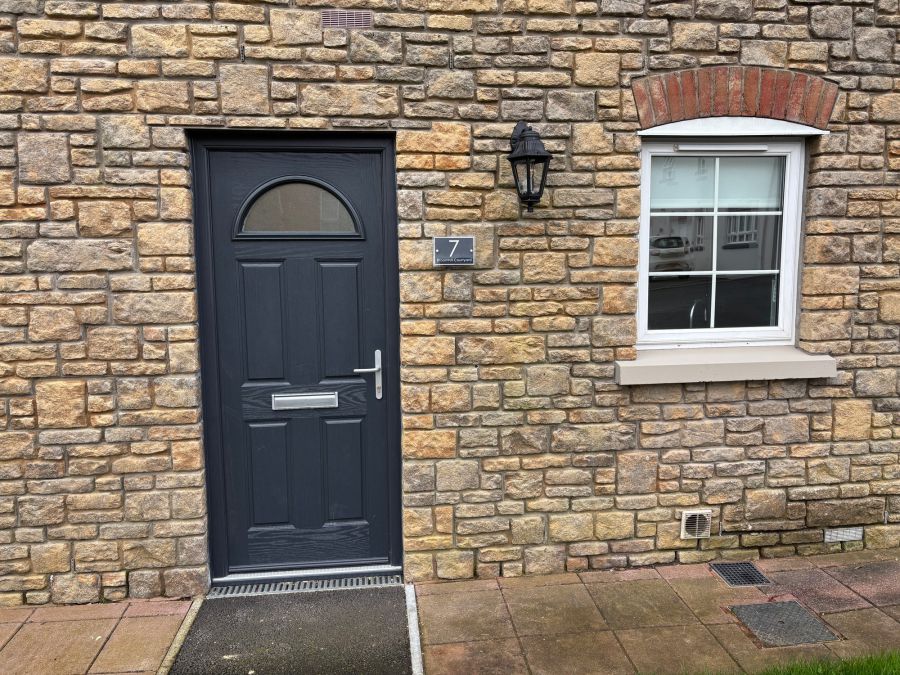 7 Broomhill Courtyard