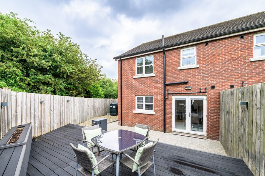 1 Limestone Meadows Crescent