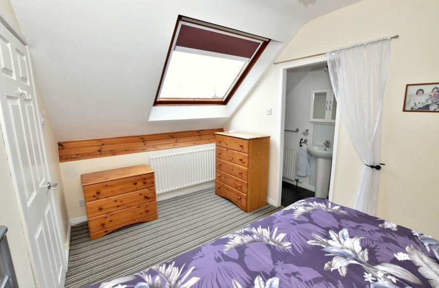 24 Beechwood Gardens