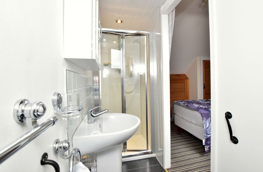 24 Beechwood Gardens