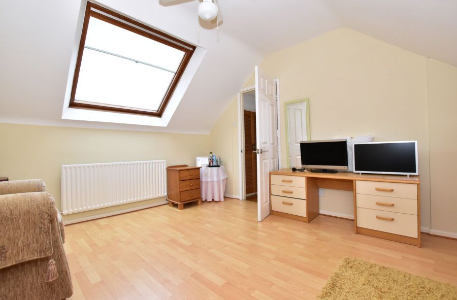 24 Beechwood Gardens