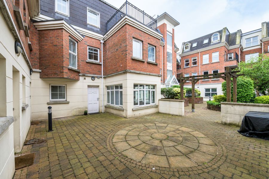 23 Ashley Courtyard, 1A Fane Street, Belfast, BT9 7JS