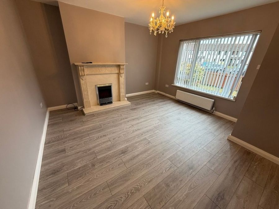 14 Eglantine Crescent