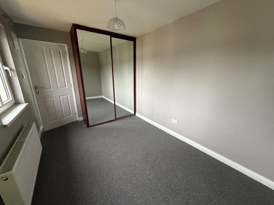 14 Eglantine Crescent