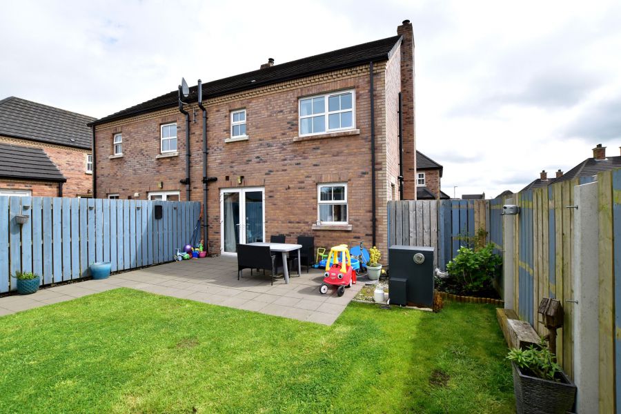 1 Wellington Park Gardens