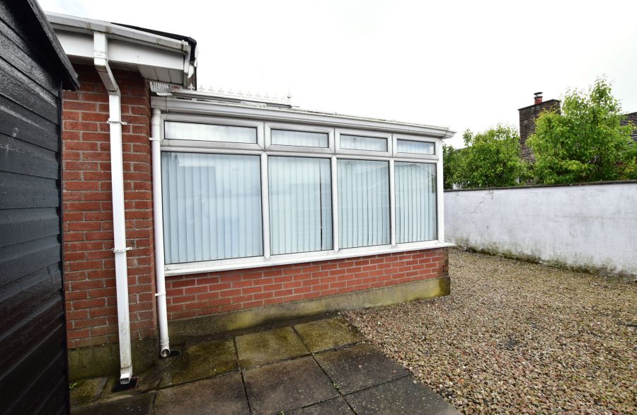 8 Beechwood Park