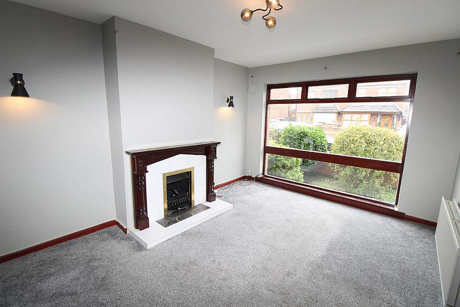 6 Sandyknowes Drive
