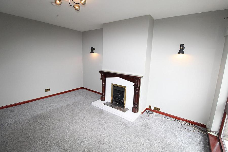6 Sandyknowes Drive