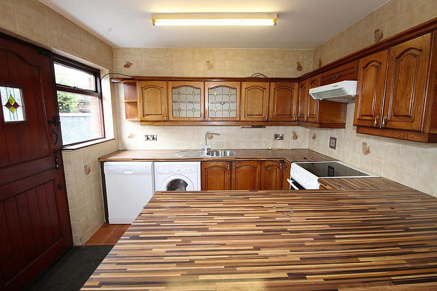 6 Sandyknowes Drive