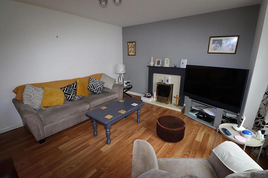 Apt 3, 407 Antrim Road