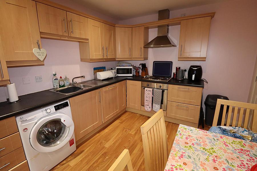 Apt 3, 407 Antrim Road