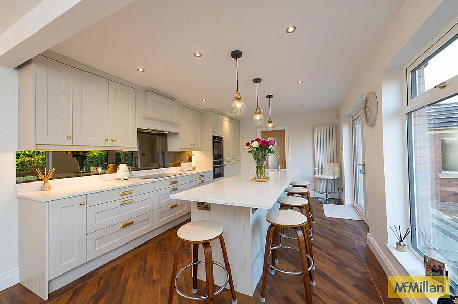 3 Abbeydene Manor