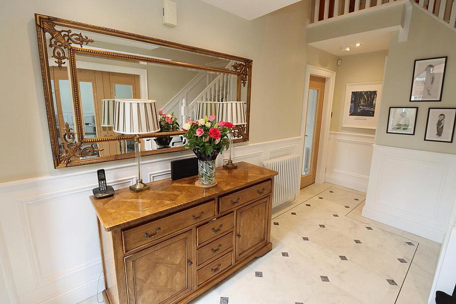 3 Abbeydene Manor