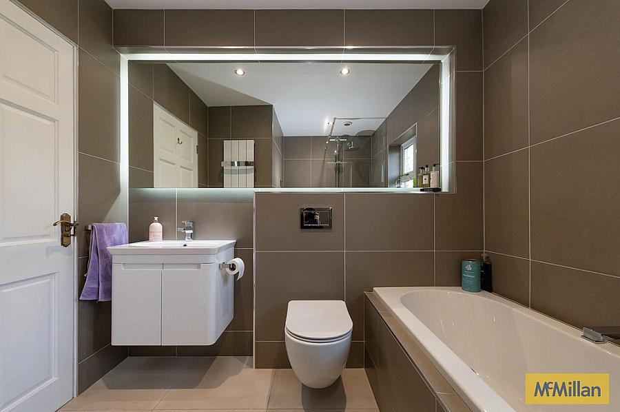 3 Abbeydene Manor