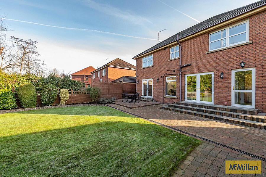 3 Abbeydene Manor