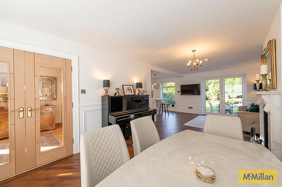3 Abbeydene Manor