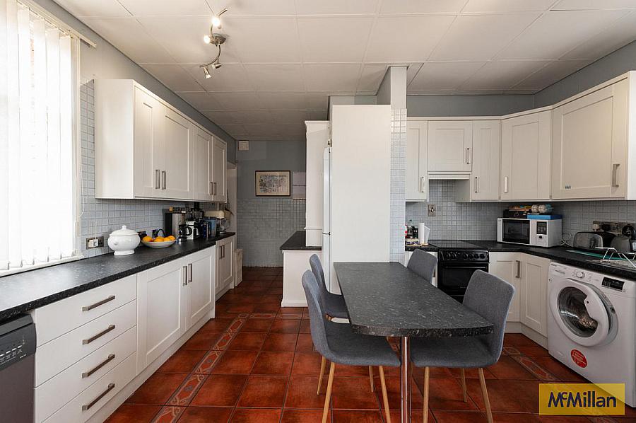 9 Downview Avenue