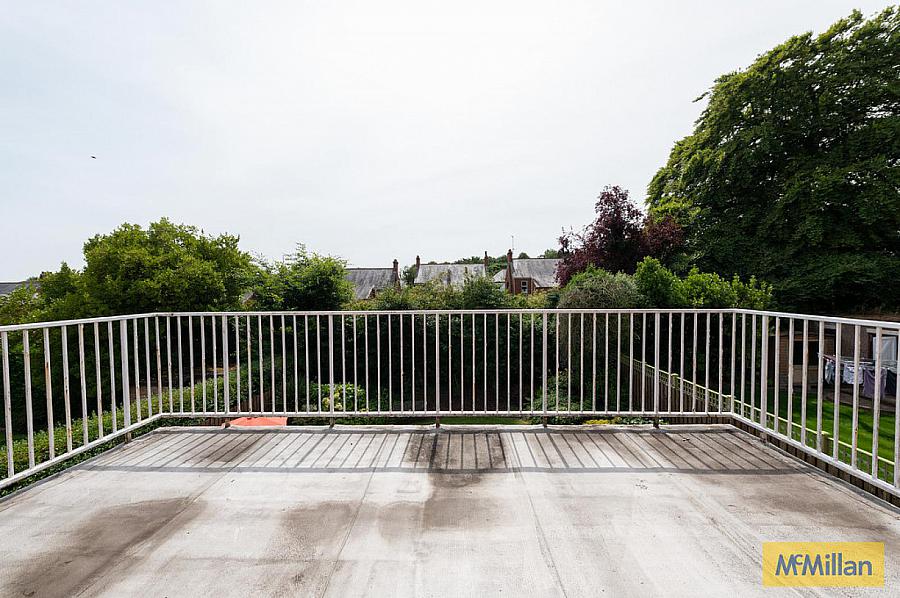 9 Downview Avenue