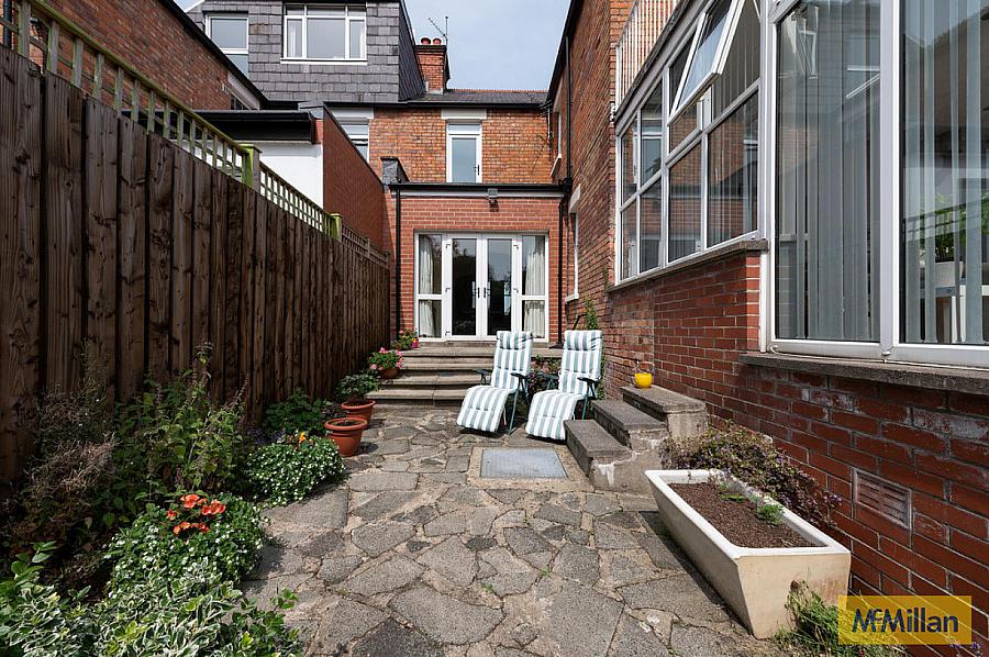 9 Downview Avenue
