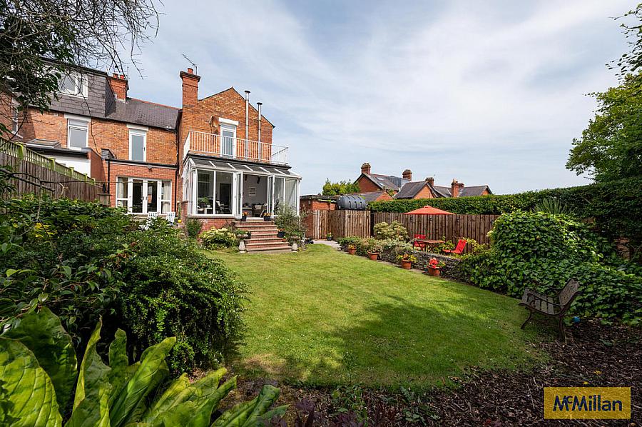 9 Downview Avenue