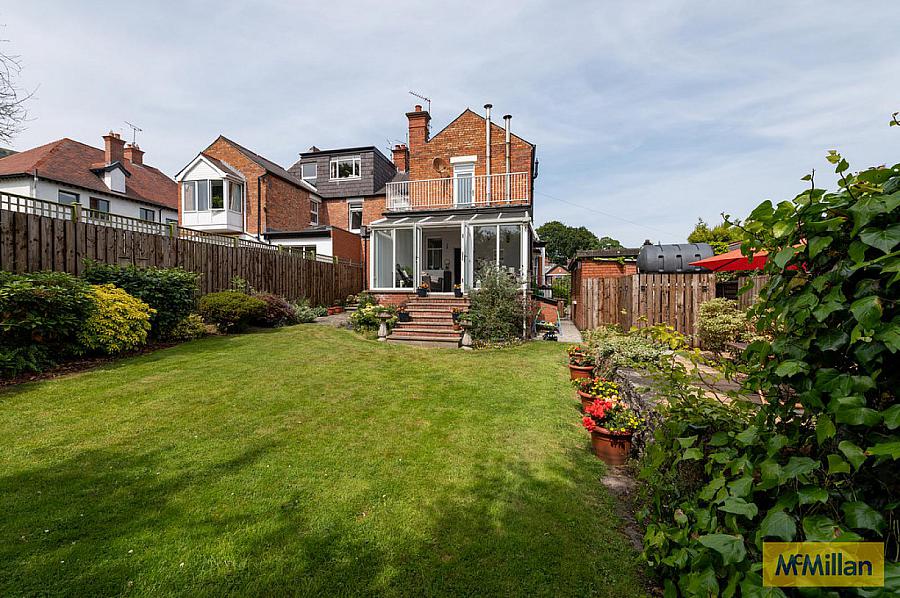 9 Downview Avenue
