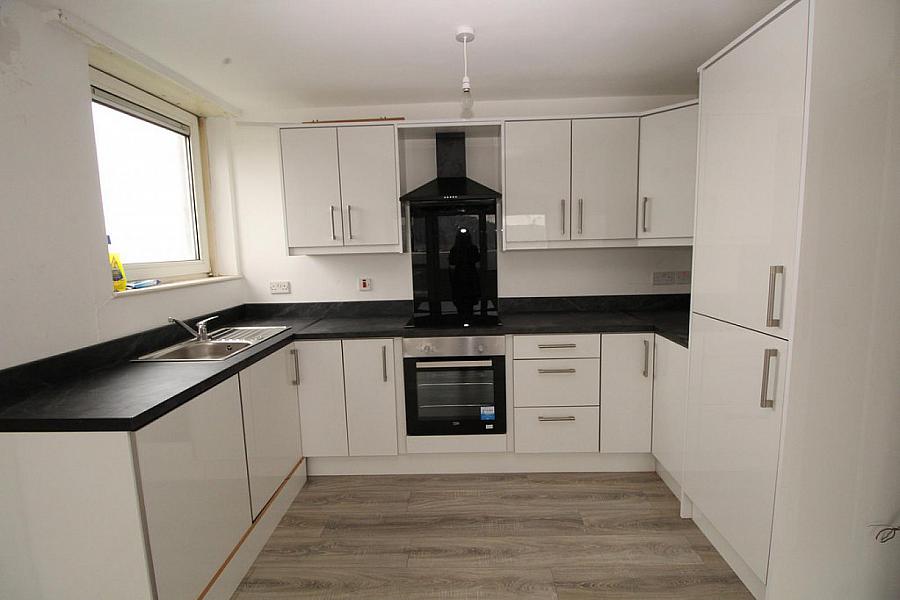 14a Woodland House