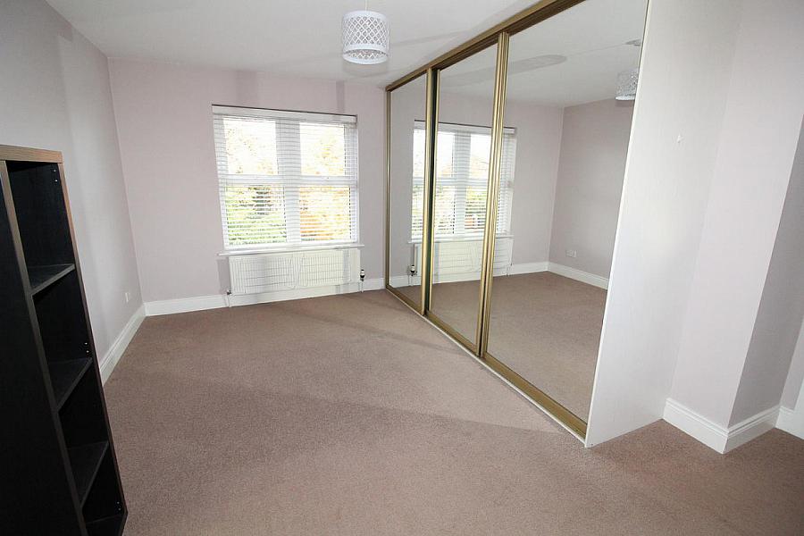 Apt 5, 18a Annadale Avenue