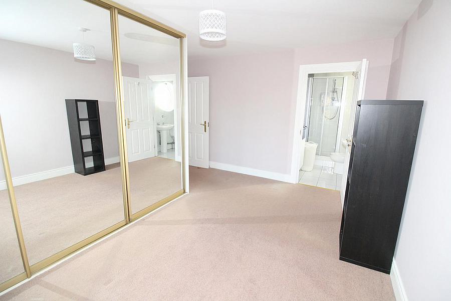 Apt 5, 18a Annadale Avenue