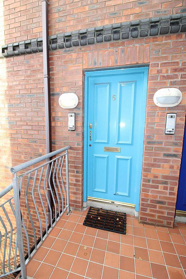 Apt 5, 18a Annadale Avenue