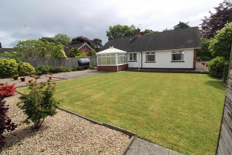 86 Old Manse Road