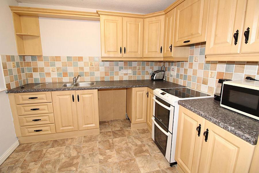 10E Woodland Crescent