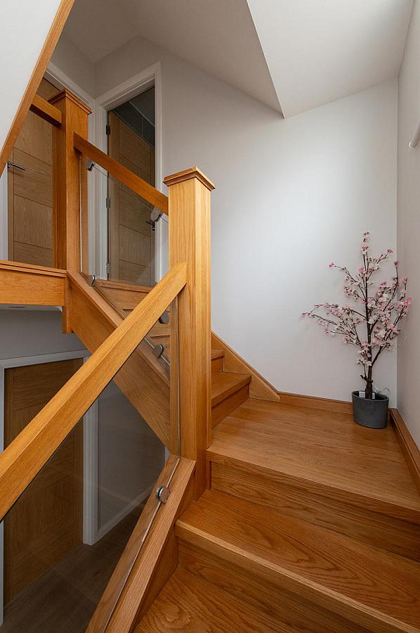 9 Swanston Gardens