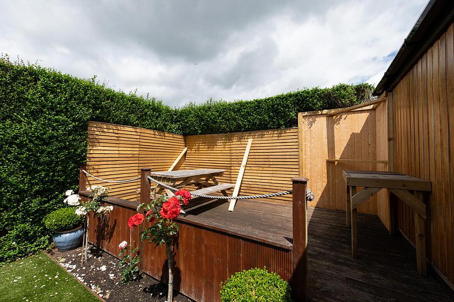 9 Swanston Gardens