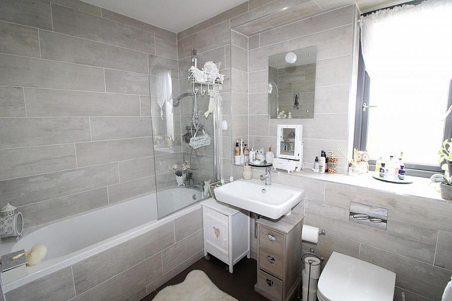 Apt 3, 5 Island Park