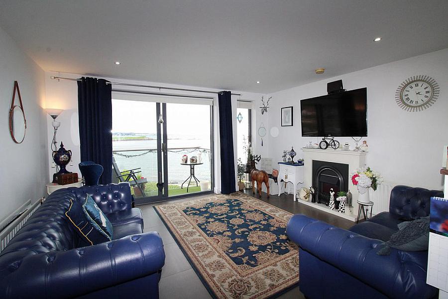 Apt 3, 5 Island Park